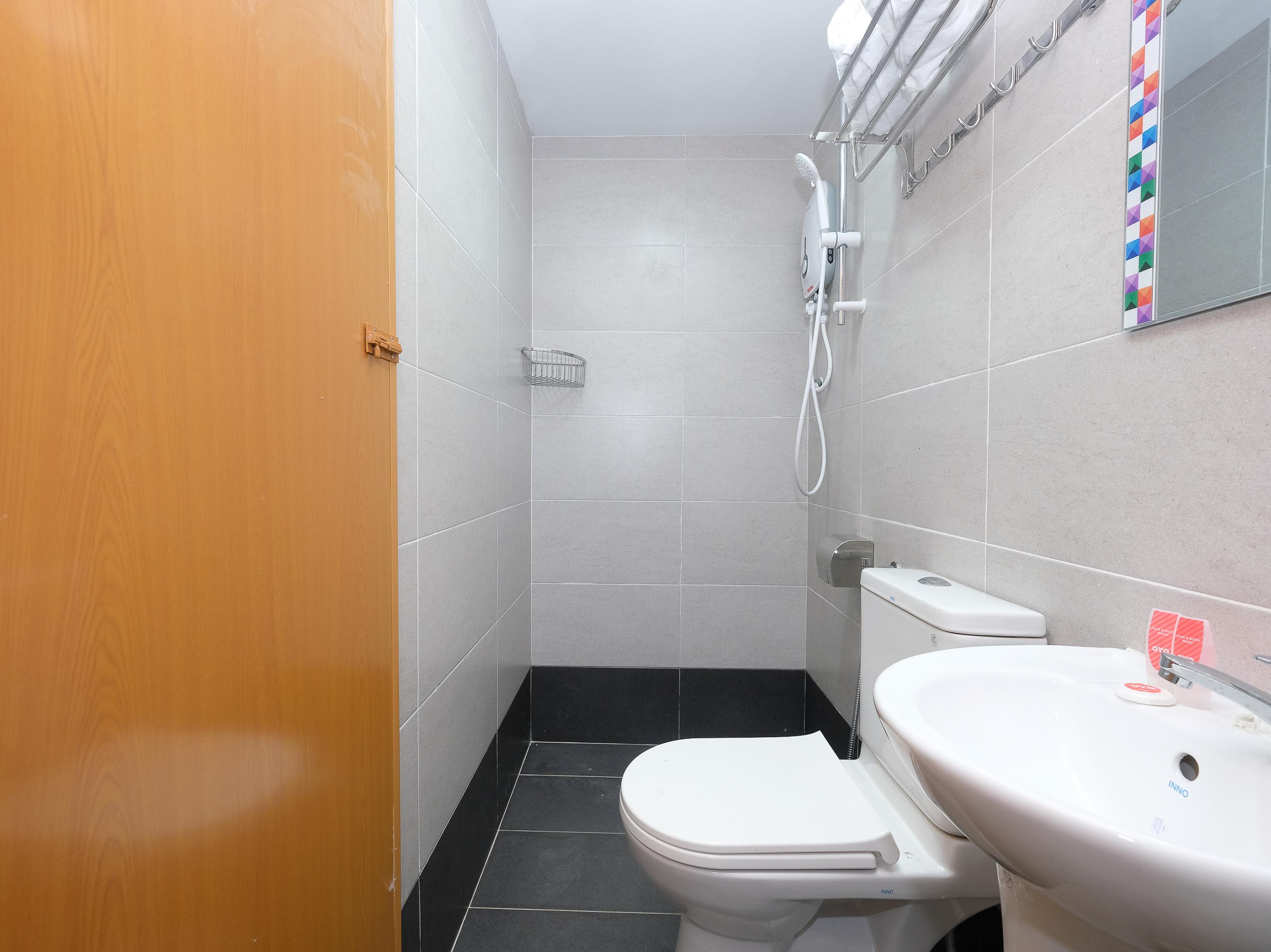 Oyo 44043 First Garden Hotel Kuantan Luaran gambar