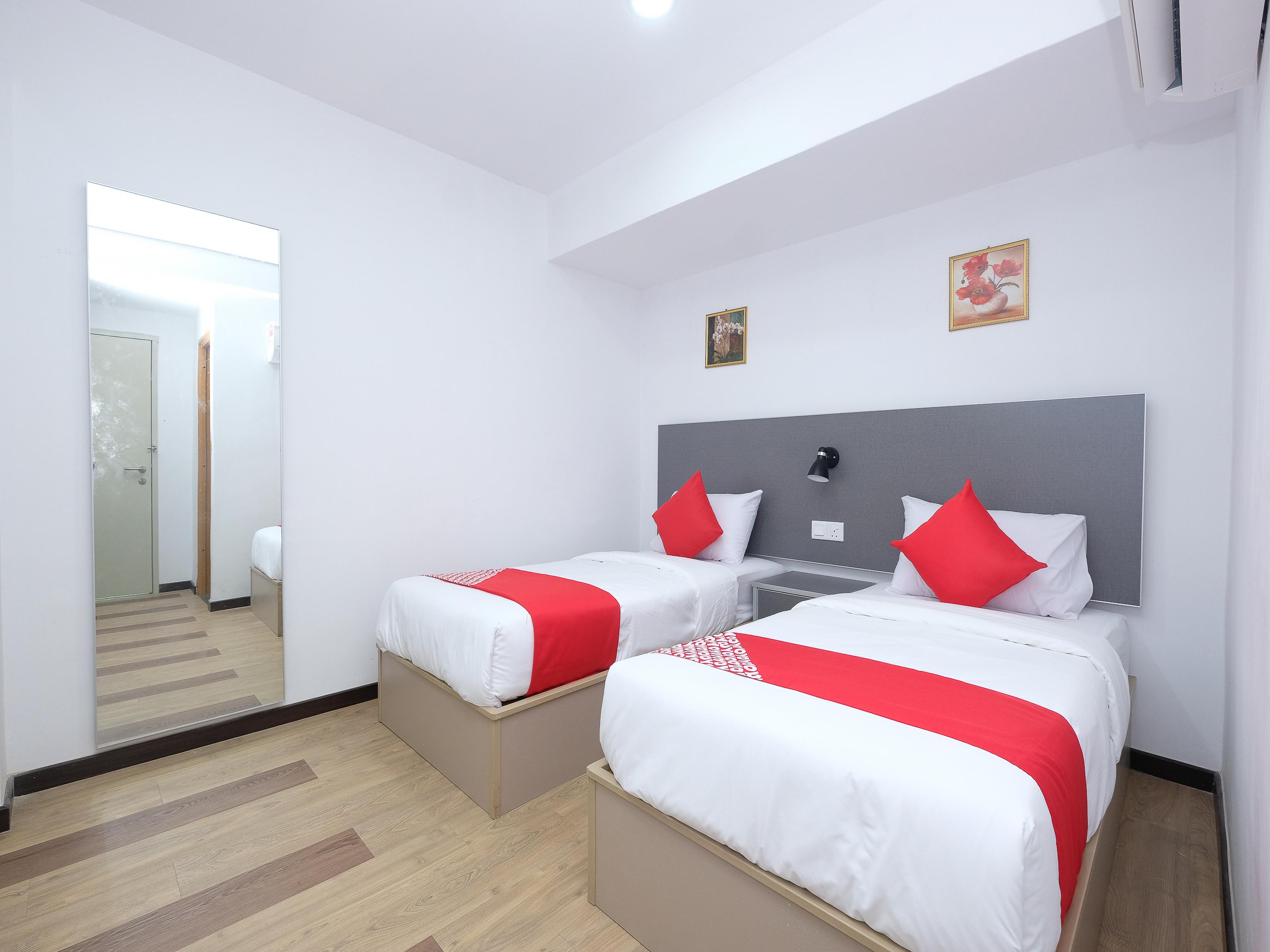 Oyo 44043 First Garden Hotel Kuantan Luaran gambar