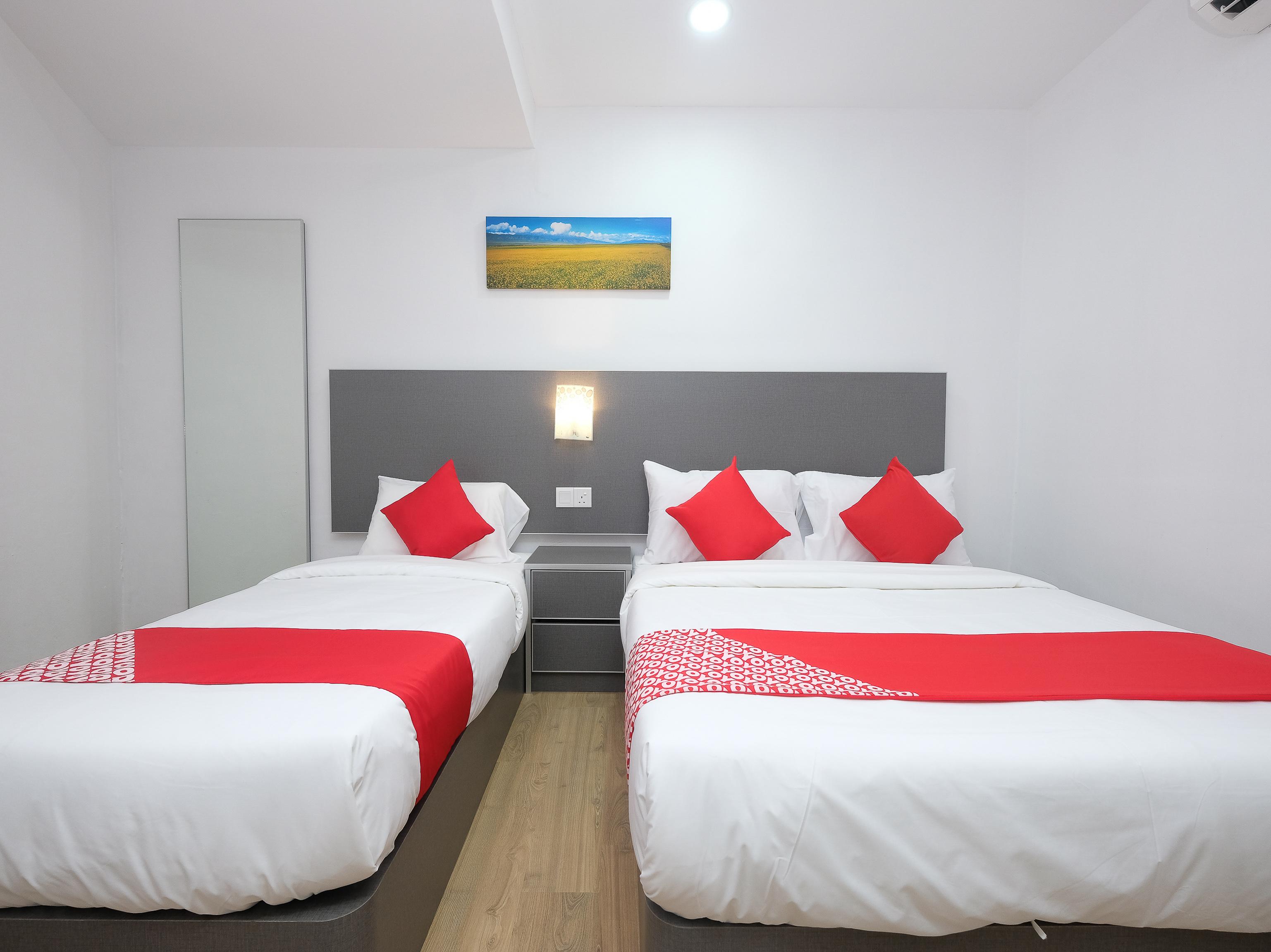 Oyo 44043 First Garden Hotel Kuantan Luaran gambar