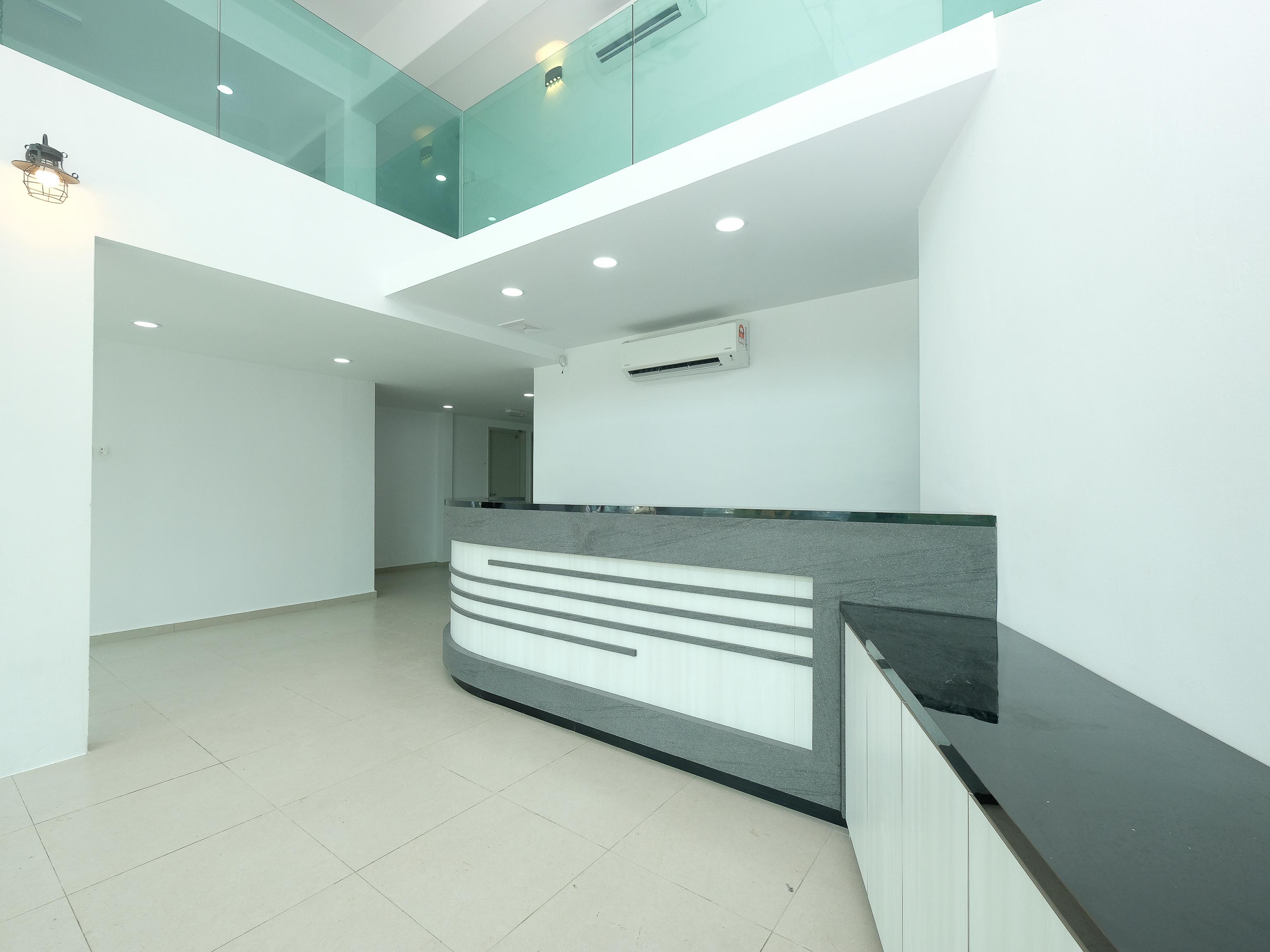 Oyo 44043 First Garden Hotel Kuantan Luaran gambar