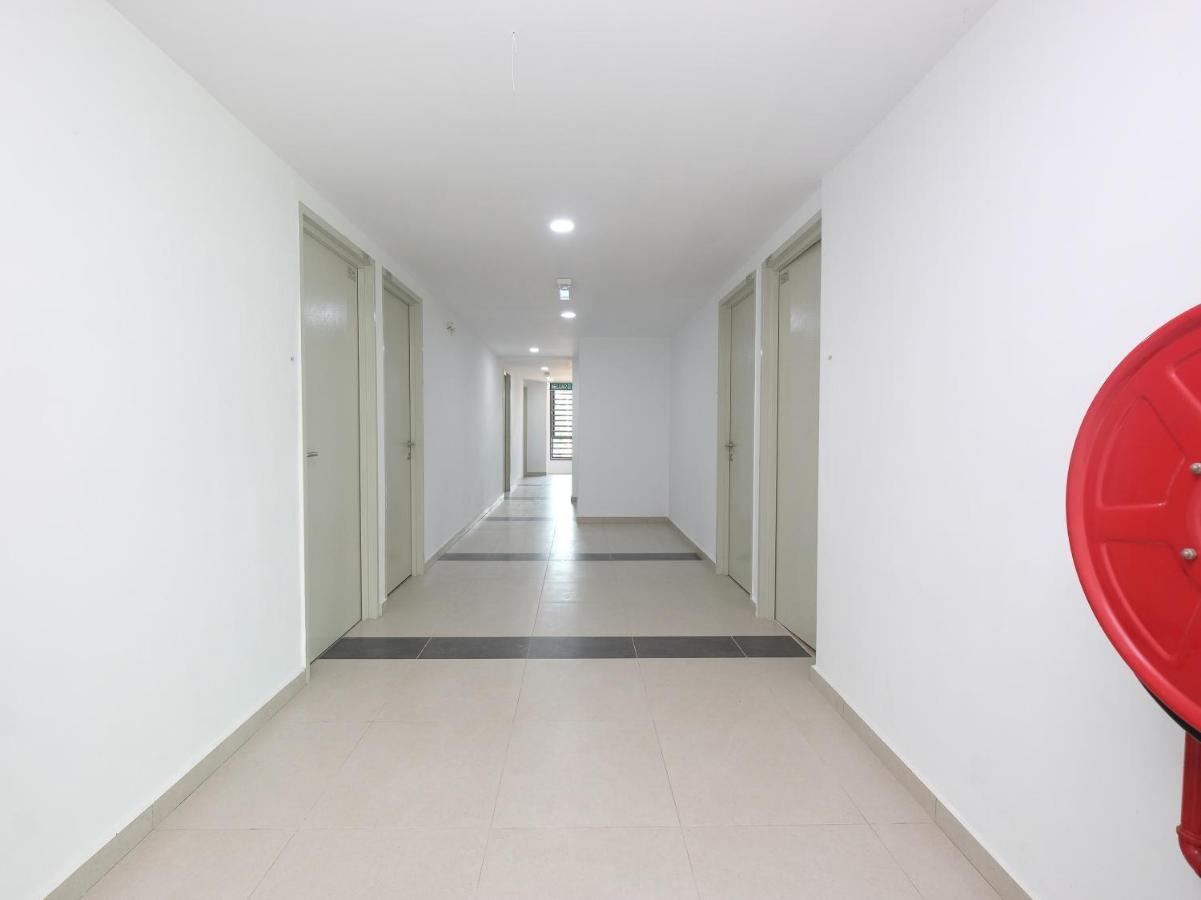 Oyo 44043 First Garden Hotel Kuantan Luaran gambar